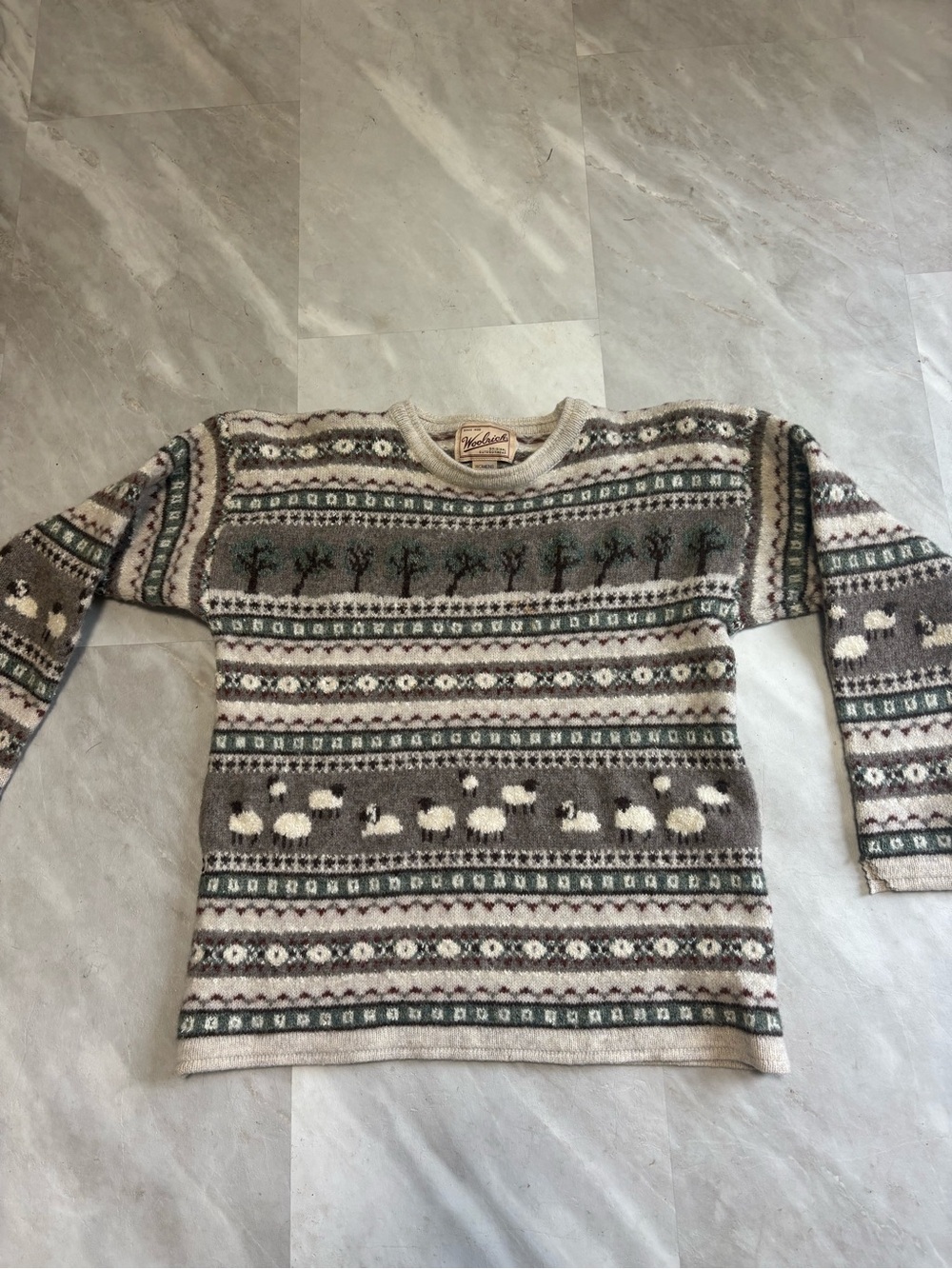 VTG Woolrich Sheep Sweater Women's Medium Wool Fair Isle Pullover Trees Knit